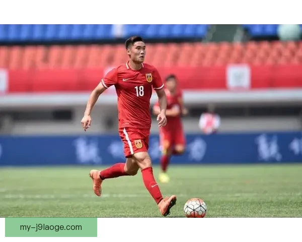 卢克曼欧联杯决赛上演历史性帽子戏法助球队捧杯成就传奇